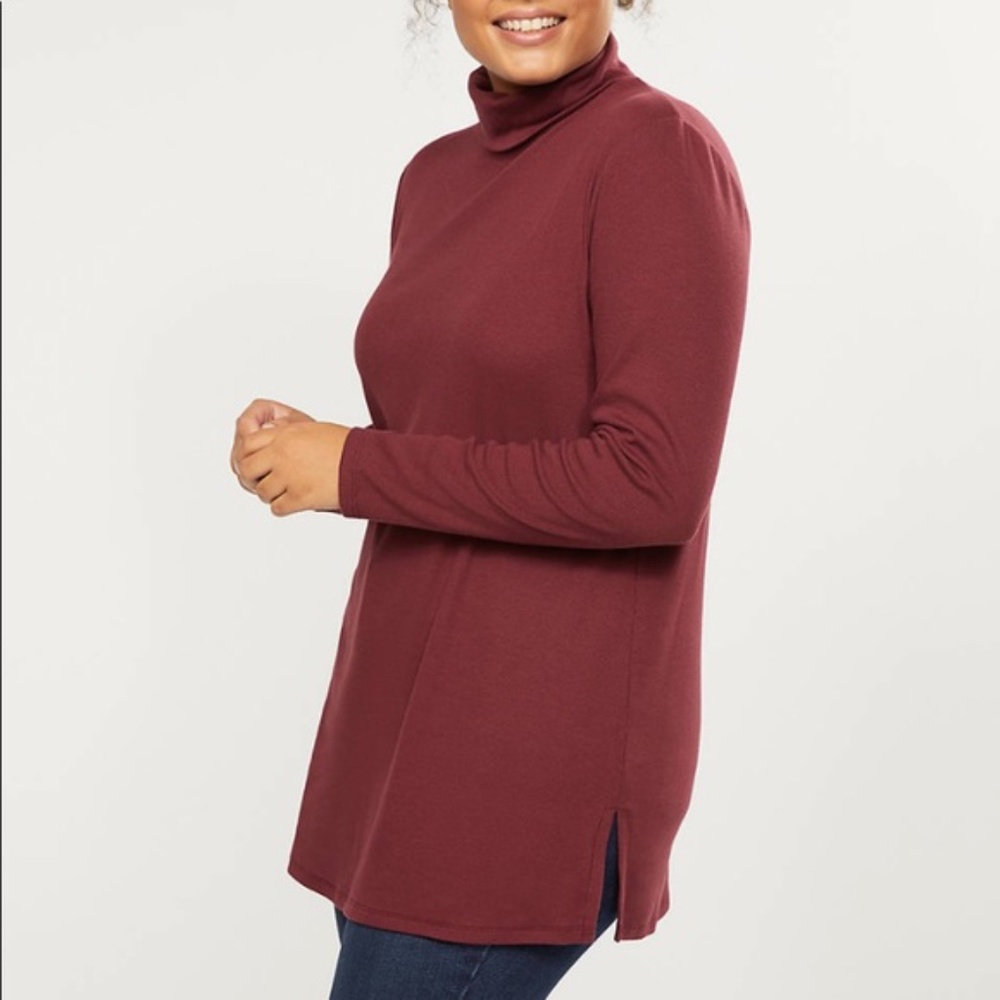 *NWT* Zinfandel Ribbed Turtleneck Top